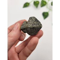 Oktaeder Epidot Kristall. Endend Epidot. Einzigartige Formation. 100% Natur. Pakistan Oktaeder Epidot Kristall. Endend Epidot. Einzigartige Formation. 100% Natur. Pakistan von SomethingMined