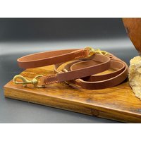 Lederleine 3-Fach Verstellbar, Geschirrleder Natur Oder Cognac, Messing -/Edelstahlkarabiner, Handgenäht von Sonjashandcrafted