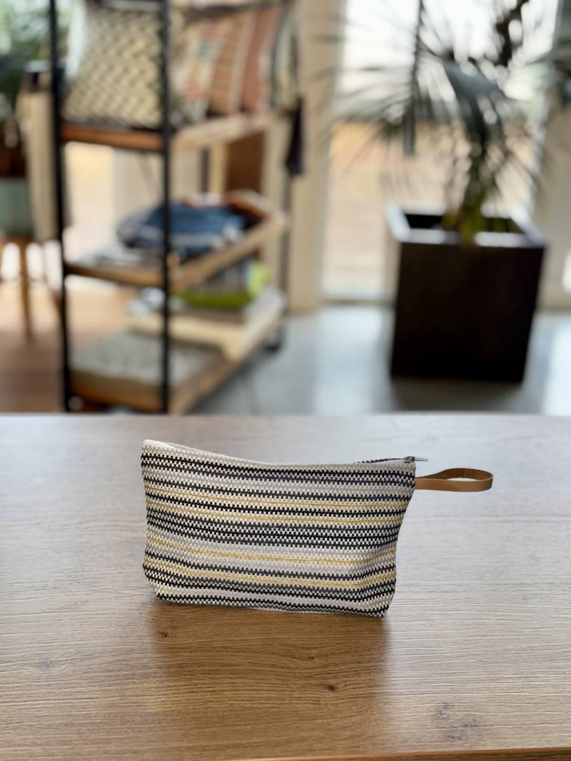 Kulturbeutel Nasim Stripe I Farbe: 037289114 von Sonnenmax GmbH