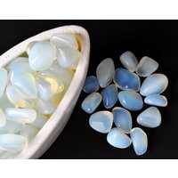Crystal Opal Healing Trommelsteine, Spirituelle Geschenksteine in Packungsgrößen Von 1, 2, 5 Stück & 100, 200 Gramm Pocket Edelstein Meditation von SoothingCrystalStore