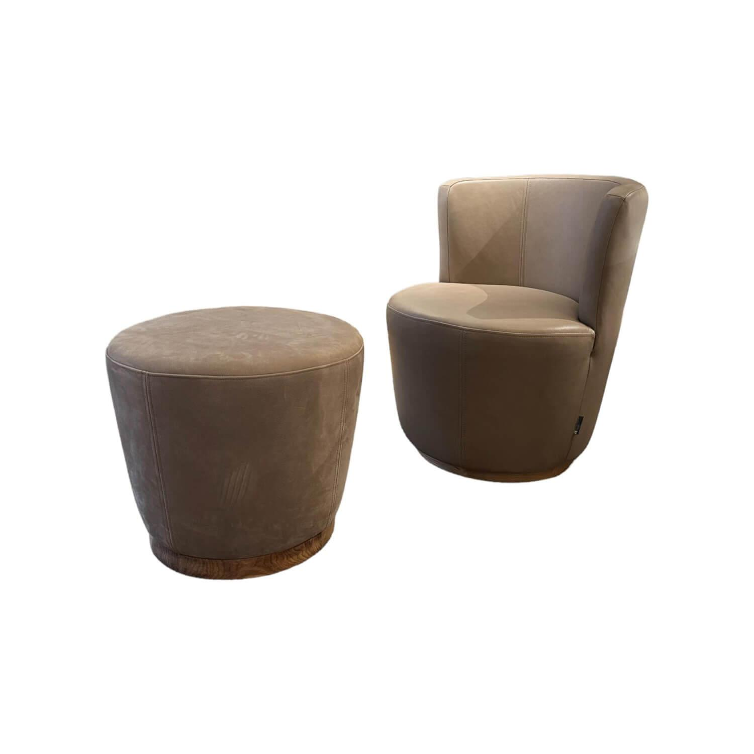 Sessel Malia Lounge Bezug Leder Sauvage Cappuccino Braun Fuß Eiche Inklusive Hoc... Sessel Malia Lounge Bezug Leder Sauvage Cappuccino Braun Fuß Eiche Inklusive Hoc... von Sophisticated Living