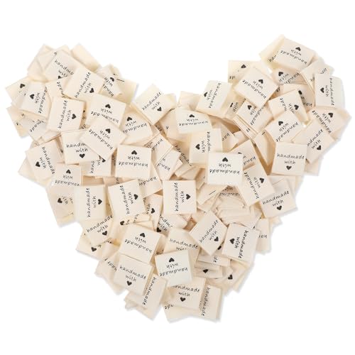 200 Stück Handmade Label zum Annähen Stoff Labels Kleidungszubehör Kleideretiketten zum Einnähen Textiletiketten Größenetiketten Stoffetiketten für Kleidung Schals Hüte 200 Stück Handmade Label zum Annähen Stoff Labels Kleidungszubehör Kleideretiketten zum Einnähen Textiletiketten Größenetiketten Stoffetiketten für Kleidung Schals Hüte von Sorcristy