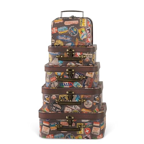 Soul & Lane Pappkoffer mit Scharnierdeckeln und Griffen – Set von 5 – dekorative Gepäckbox, Vintage-Foto-Requisite, Pappmaché, stapelbare Aufbewahrung – Dekor für Hochzeit & Reise-Motto-Party Soul & Lane Pappkoffer mit Scharnierdeckeln und Griffen – Set von 5 – dekorative Gepäckbox, Vintage-Foto-Requisite, Pappmaché, stapelbare Aufbewahrung – Dekor für Hochzeit & Reise-Motto-Party von Soul & Lane