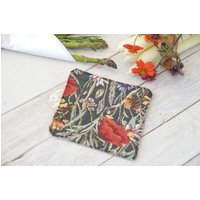Schwarzer Blumen Gobelin Set Untersetzer 4-Tlg., Waschmaschinenfreundlich, Langlebiger Stoff Mit Roten Mohnblumen Verziert von SoulGardensStudio