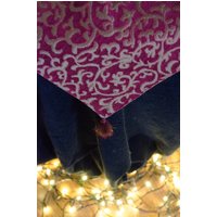 Weinroter Gobelin Tischdecke, Weicher Und Strapazierfähiger Jacquard Stoff von SoulGardensStudio