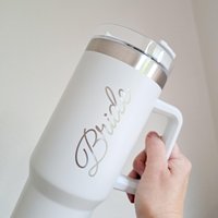Bride Edelstahlbecher Personalisiert Becher 40Oz Cup Geschenk Braut Trinkbecher Isoliert Tumbler Mrs Coffee To Go von SoulgoodiesDesigns