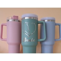 Thermobecher Pferd Personalisiert Mit Name Trinkbecher Griff Geschenkidee Für Mädchen Reiterin Hufeisen Tasse Reitsport Xxl Reisebecher von SoulgoodiesDesigns