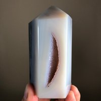 Achatturm Mit Druzyquarz | Turm Aus Achat Und Amethyst // Uruguay von SourcefieldShop