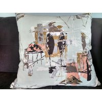 Vintage Bark Cloth Abstrakte Aqua Häuser Und Bäume Kissenbezug von SouthendDesign