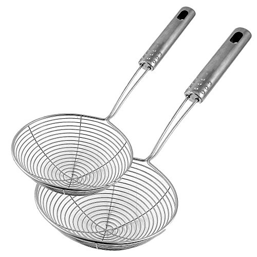 Space Home - Schaum- & Abseihlöffel - Spinnennetz-Schöpflöffel aus Edelstahl - Kochabschäumer - Schaumlöffel - Siebkelle - Küchenkelle aus Drahtnetz mit Griff - Set 2 Stück - 18 und 22 cm von Space Home