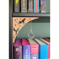 Bücherregal Schmuck, Ecken Dekoration, Aufhänger Bücherregal Schmuck, Ecken Dekoration, Aufhänger von SpaceBeardLab