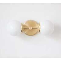 Kleine Opal Doppel Arm Wandlampe von SparkandBell