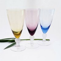 Vintage Wasserbecher Multi Farbiges Set Von Drei Mcm Blau Violet Bernstein/Farbige Mid Century Modern Becher 3 von SparkleSet