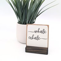 Inhale Exhale Mini Zeichen | Achtsamkeit Dekor Entspannung & Self-Care Geschenk von SpeakeDesigns
