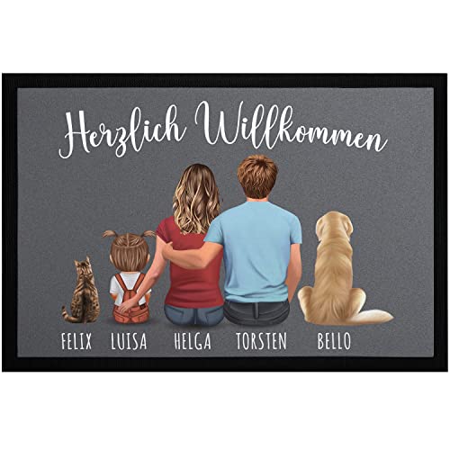 SpecialMe® Fußmatte Familie personalisiert mit Figuren und Namen 1,2,3,4 Kinder Hund Katze rutschfest & waschbar schwarz 60x40cm von SpecialMe