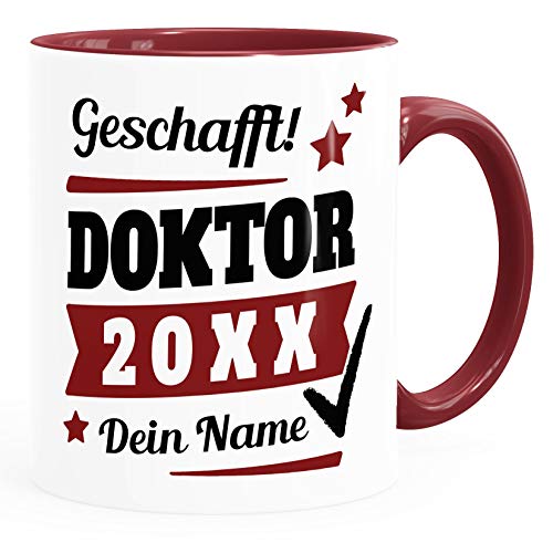 SpecialMe® Tasse Doktor-Titel Geschenk Doktorand Abschluss Studium Doktorarbeit mit Name personalisiert Doktor bordeauxrot Keramik-Tasse von SpecialMe