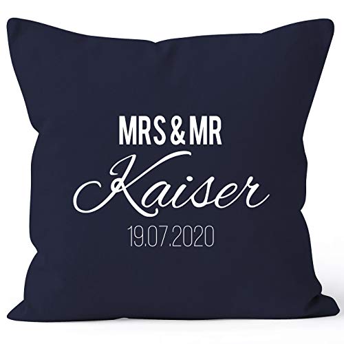 SpecialMe® personalisierbares Kissen zur Hochzeit mit Namen und Datum Mrs und Mr Familienname Hochzeitsgeschenk Navy 40cm x 40cm von SpecialMe