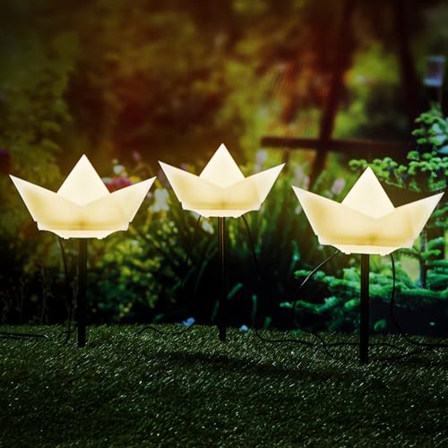 Spetebo Solar Gartenstecker im Papierboot Design - 3er Set - LED Deko Beleuchtung für Außen - Kunststoff Boote mit Erdspieß warm weiß beleuchtet Outdoor Leuchte mit 2 Funktionen von Spetebo