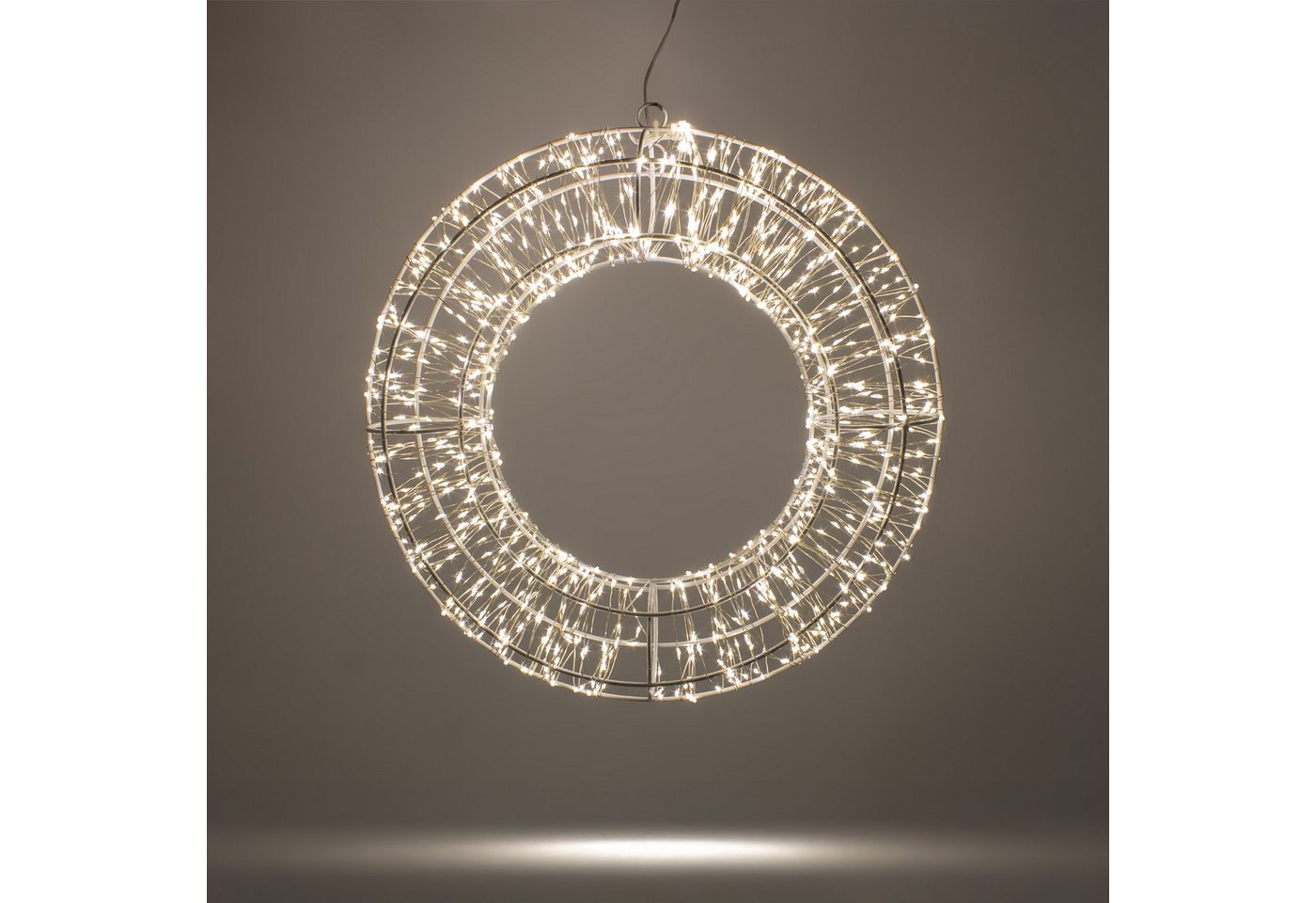 Spetebo Dekokranz LED Metallkranz silber 960 LED warm weiß - 36 cm, Metall Tür Hänge Kranz Deko Beleuchtung für Außen mit Timer Spetebo Dekokranz LED Metallkranz silber 960 LED warm weiß - 36 cm, Metall Tür Hänge Kranz Deko Beleuchtung für Außen mit Timer von Spetebo