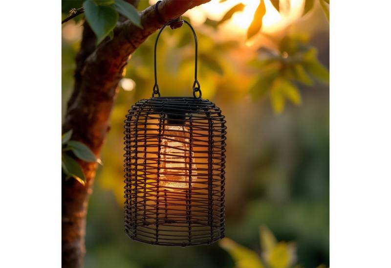 Spetebo LED Gartenleuchte Solar Lampe schwarz, mit Glühbirne, LED, warm weiß, in Rattan Optik Spetebo LED Gartenleuchte Solar Lampe schwarz, mit Glühbirne, LED, warm weiß, in Rattan Optik von Spetebo