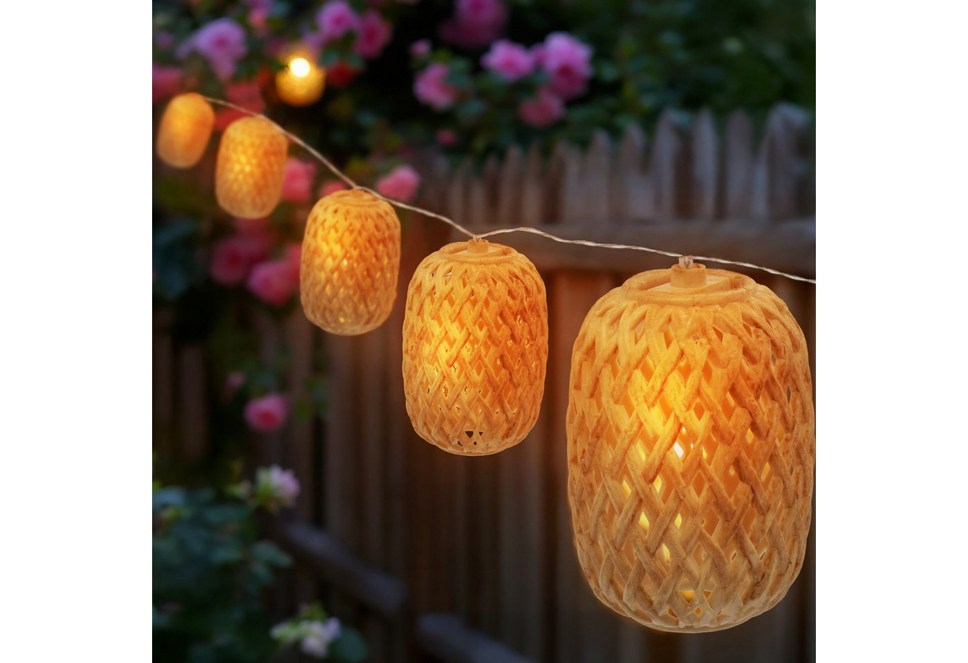Spetebo LED-Lichterkette Solar Deko Beleuchtung mit 10 ovalen Lampions in Rattan Optik - 450 cm, 10-flammig, mit integriertem Akku Spetebo LED-Lichterkette Solar Deko Beleuchtung mit 10 ovalen Lampions in Rattan Optik - 450 cm, 10-flammig, mit integriertem Akku von Spetebo