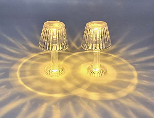 Spetebo LED Mini Tischleuchte warm weiß in Kristall Optik - konisch / 12 cm - Kleine moderne Deko Tisch Lampe Batterie betrieben - Dekoleuchte Stimmungslicht Diamant Look kabellos von Spetebo