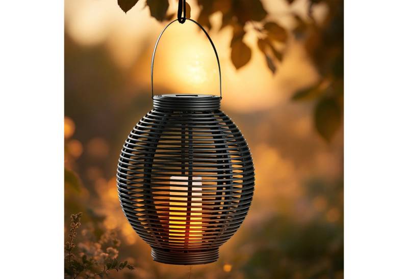 Spetebo LED Solarleuchte XXL Solar Laterne mit LED Kerze warm weiß - 43 x 38 cm, Rattan Optik, LED fest integriert, warm weiß, mit Flacker-Effekt Spetebo LED Solarleuchte XXL Solar Laterne mit LED Kerze warm weiß - 43 x 38 cm, Rattan Optik, LED fest integriert, warm weiß, mit Flacker-Effekt von Spetebo