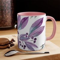 Aquarell Lila Blumen Kaffeetasse, Tasse, Pflanzenliebhaber Geschenk, Garten, Bauernhaus Teebecher, Zwei Töne Keramik Kunstbecher von SphinxMedia