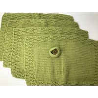 Grünes Tischset, Gestrickt Mit Kostenlosem Topf Voll Gold, 4Er Set, Für St. Patrick's Day Oder Frühling von SpiritOfYarn