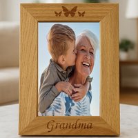Gravierte Oma Holz Bilderrahmen 4x6 5x7 Geschenke Ideen & Für Den Muttertag Geburtstagsfeier Großeltern Weihnachten Familie Schmetterling von SpokenGifts