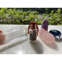 Mini Hexe/Wicca Schutz Zauber Glas Mit Kräutern Und Kristallen von SpookyBootsCanada