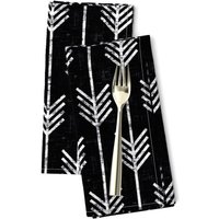 Boho Stoffservietten 2Er Set - Anthrazit Grau Weiß Geometrisch Monochrom Rustikale Pfeile in Kreide Von Holli_Zollinger von SpoonflowerHome