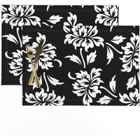 Tiki Florale Tischsets | 2Er-Set - Aloha Blumen Von Muhlenkott Schwarzweiße Tapa Island Hawaii Stoff Spoonflower von SpoonflowerHome