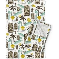 Tiki Tropisch Geschirrtücher | 2Er-Set - Island Weiß Von Heatherdutton Midcentury Modern Leinen Geschirrhandtücher Spoonflower von SpoonflowerHome
