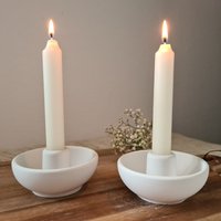 Raysin Kerzenhalter 2Er Set Für Je 1 Stabkerze in Runder Schale, Kerzenständer Rund, Kerzenleuchter, Moderne Deko Skandi Stil, Weiß von Spreefeder