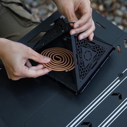 Eleganter Pyramiden-Lampenschirm mit integriertem Haken und Tablett für eine gemütliche Atmosphäre (Relief) von Springwillfly