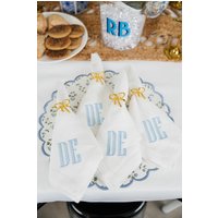 Besticktes Monogramm Dinner Servietten Set // Serviette, Benutzerdefinierte Leinen Hohlsaum Geschenk Für Sie von SprinkledWithPink