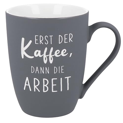 Spruchreif | Tasse mit SOFT-TOUCH-Silikonoberfläche | Bürotasse | Keramik Kaffeetasse 350ml | Geschenk Arbeitskollegen | „Erst Kaffee, dann die Arbeit“ Spruchreif | Tasse mit SOFT-TOUCH-Silikonoberfläche | Bürotasse | Keramik Kaffeetasse 350ml | Geschenk Arbeitskollegen | „Erst Kaffee, dann die Arbeit“ von Spruchreif