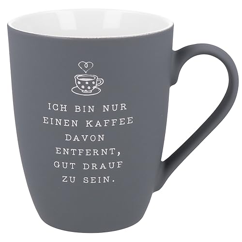 Spruchreif | Soft-Touch Tasse Grau Ich bin nur ein Kaffee davon ... – Beidseitig gravierte Tasse mit Spruch | Lustiges Geschenk für Kaffeeliebhaber & Morgenmuffel | 350 ml von Spruchreif