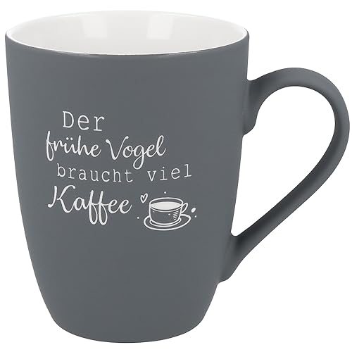 Spruchreif | Tasse mit SOFT-TOUCH-Silikonoberfläche | Keramik Kaffeetasse 350ml | Lustige Geschenkidee | „Der frühe Vogel braucht viel Kaffee“ von Spruchreif