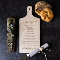 xl Schneidebrett Mit Griff Und Öse Küchenbrett Aus Holz Gravur Rezept Oma Geschenk Geburtstag | Rezept Für Eine Besondere Oma xl Schneidebrett Mit Griff Und Öse Küchenbrett Aus Holz Gravur Rezept Oma Geschenk Geburtstag | Rezept Für Eine Besondere Oma von SpruchreifGeschenke