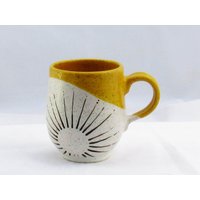 Hello Sunshine Handgemachte Keramiktasse von SpunLarkStudio