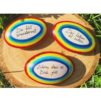 Handschmeichler Regenbogen Bunt Spruch Speckstein Taschenstein Glücksbringer Geschenk Handarbeit Fair Geburtstag Geburt Taufe Glück Liebe Handschmeichler Regenbogen Bunt Spruch Speckstein Taschenstein Glücksbringer Geschenk Handarbeit Fair Geburtstag Geburt Taufe Glück Liebe von SpunkLaden