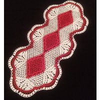Ausverkauf Weihnachts-Häkeldeckchen - Ovale Deckchen Wohndeko Weiß-Rote Häkeldeckchen Muttertag Handgefertigt Handgemachte Tischdecke von SquareOvalDoily