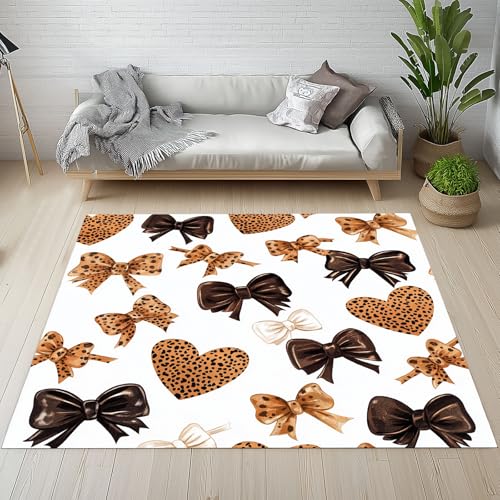 Sshjfeu Kinderteppich Leopardenmuster Schleife Teppich Kinderzimmer Wohnzimmer Schlafzimmer, Modern Groovy Teppich Kurzflor Antirutsch, Liebe Herz Dekorieren Teppiche Waschbar rutschfest 140x200 cm Sshjfeu Kinderteppich Leopardenmuster Schleife Teppich Kinderzimmer Wohnzimmer Schlafzimmer, Modern Groovy Teppich Kurzflor Antirutsch, Liebe Herz Dekorieren Teppiche Waschbar rutschfest 140x200 cm von Sshjfeu