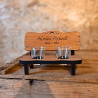 Witziges Geschenk Schnapsbank Personalisiert Inkl. Schnapsgläser, Hölzerne Hochzeit, Rentnerbank, Wunschtext, Schneller Versand Witziges Geschenk Schnapsbank Personalisiert Inkl. Schnapsgläser, Hölzerne Hochzeit, Rentnerbank, Wunschtext, Schneller Versand von StadtLandHolz