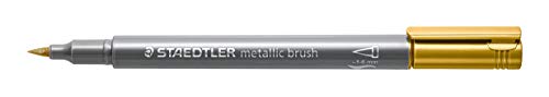 STAEDTLER metallic brush Marker, Pinselspitze, Lininenbreite 1-6 mm, deckend auf hellem und dunklem Papier, leicht abwischbar von glatten Oberflächen, 10 Stifte, gold, 8321-11 von Staedtler