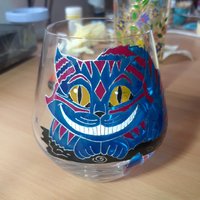Grinsekatze Stemless Weinglas, Personalisierte Katze Weingläser, Geschenk Für Mama von StainedGlassware