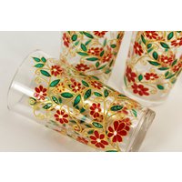 Rote Blumen Bemalt Wasserglas Personalisiert, Set "4" Stickmuster "29.11.19" von StainedGlassware