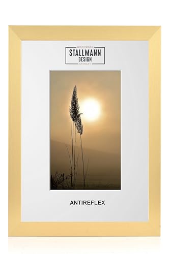 Rahmen mit Passepartout & Anti-Reflex-Kunstglas 30x45 cm (Bild 20x30) | Farbe: Gold | 40 mm starke Rahmenleiste von Stallmann Design